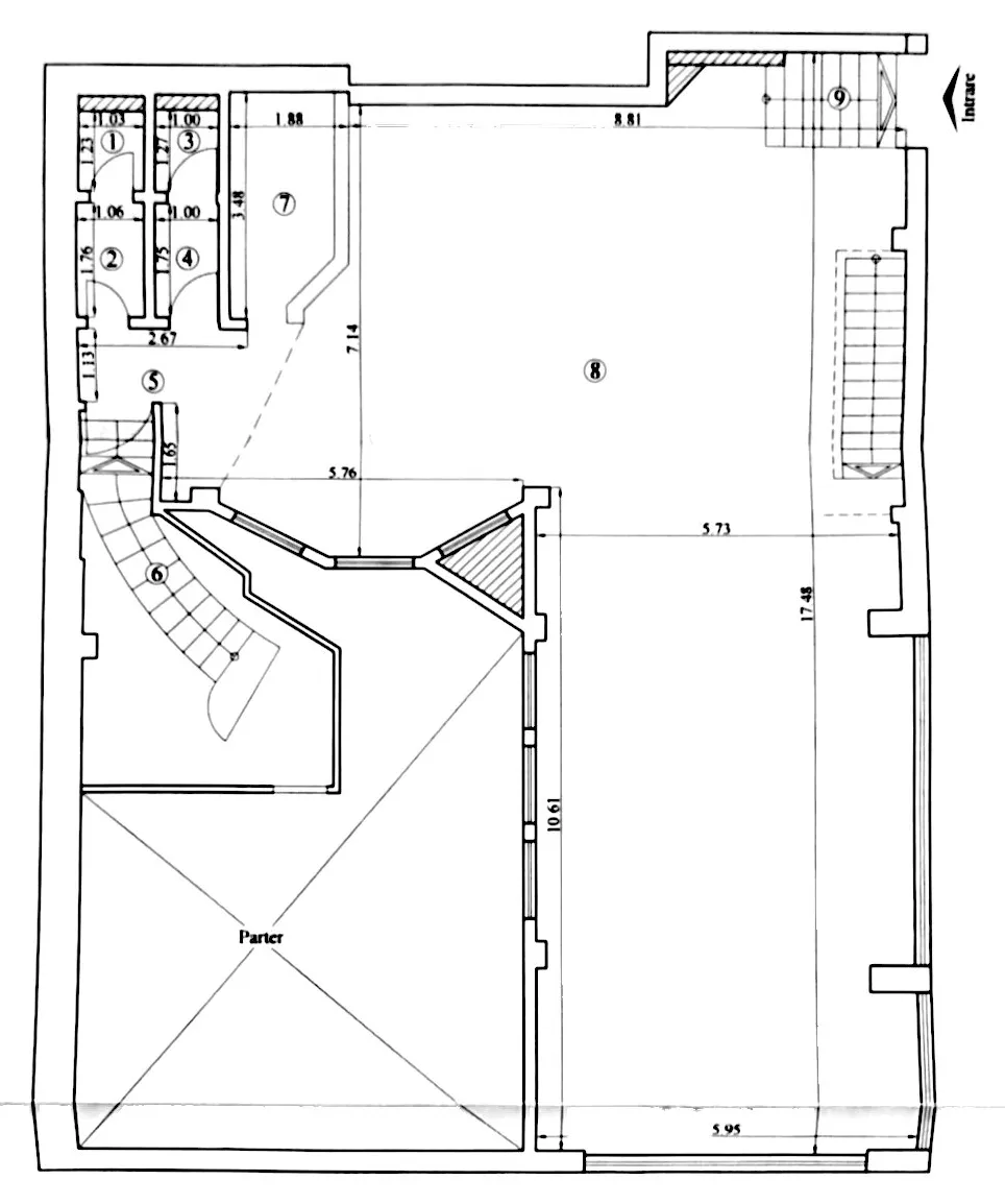 Plan orientativ al etajului, cu împărțirea încăperilor și dimensiunile principale